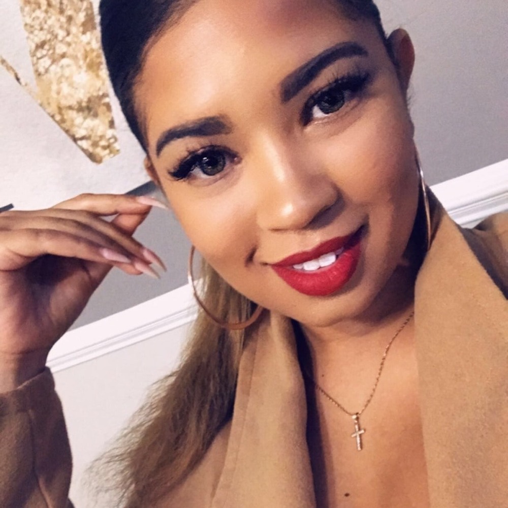 Meet your Posher, Amber